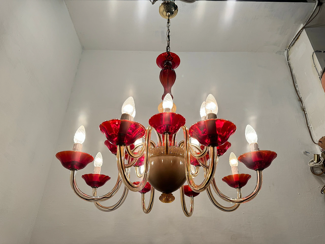 Lampadario veneziano in vetro di Murano rosso rubino, anni '80 2