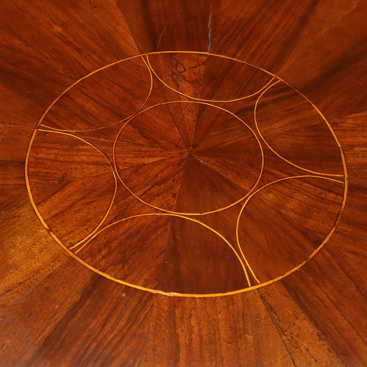 Charles X round walnut table with maple fillets, 19th century 4