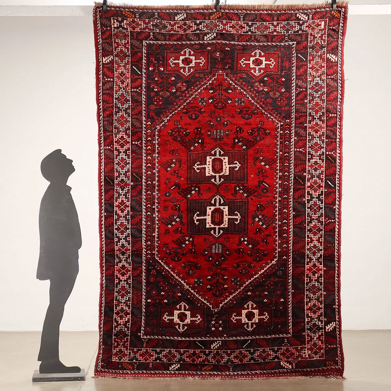 Iranian Shiraz coarse-knotted wool carpet 2