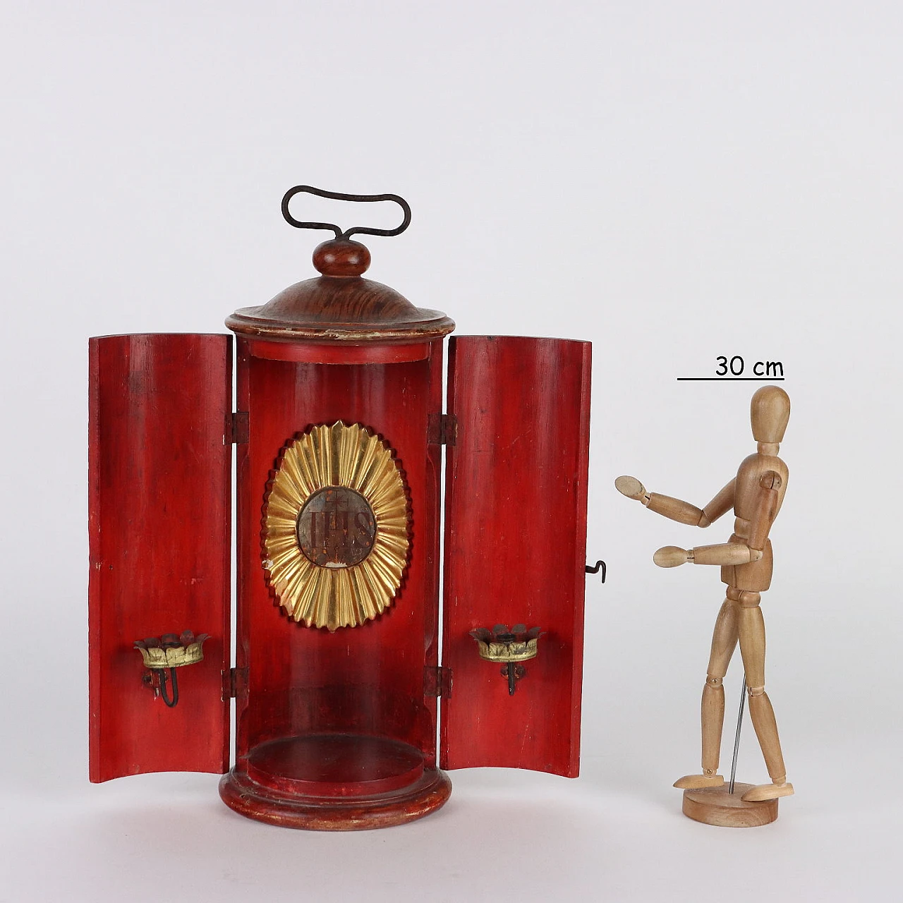 Altarino portatile a forma cilindrica laccato rosso a finto legno 2