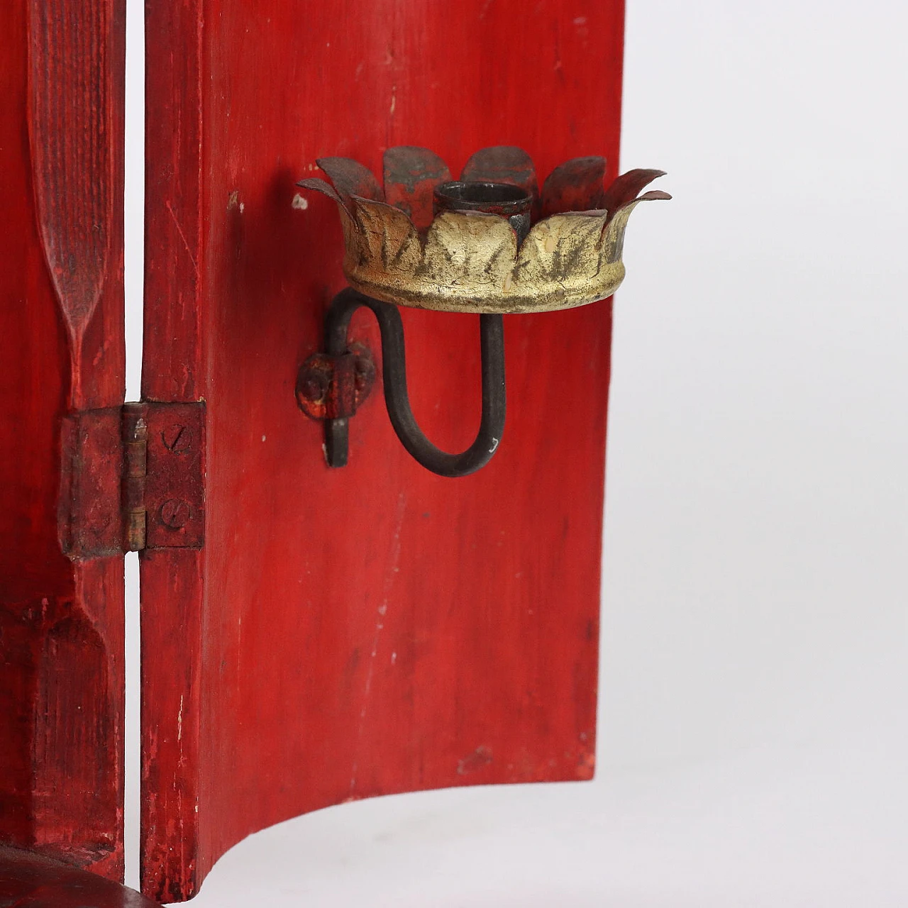 Altarino portatile a forma cilindrica laccato rosso a finto legno 4