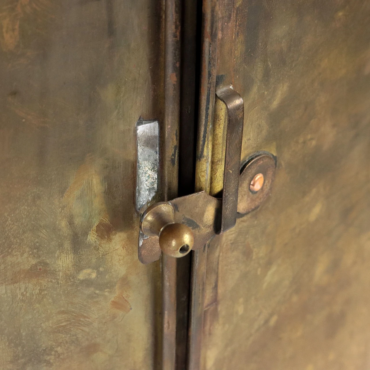 Altarino in ottone a doppia anta con incisione raffigurante Comunione 7