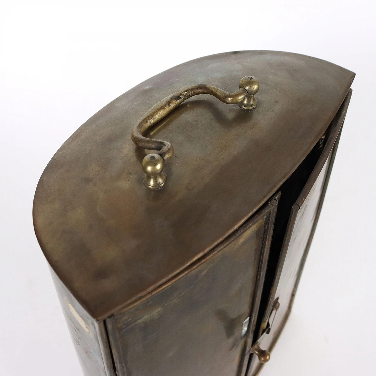 Altarino in ottone a doppia anta con incisione raffigurante Comunione 9