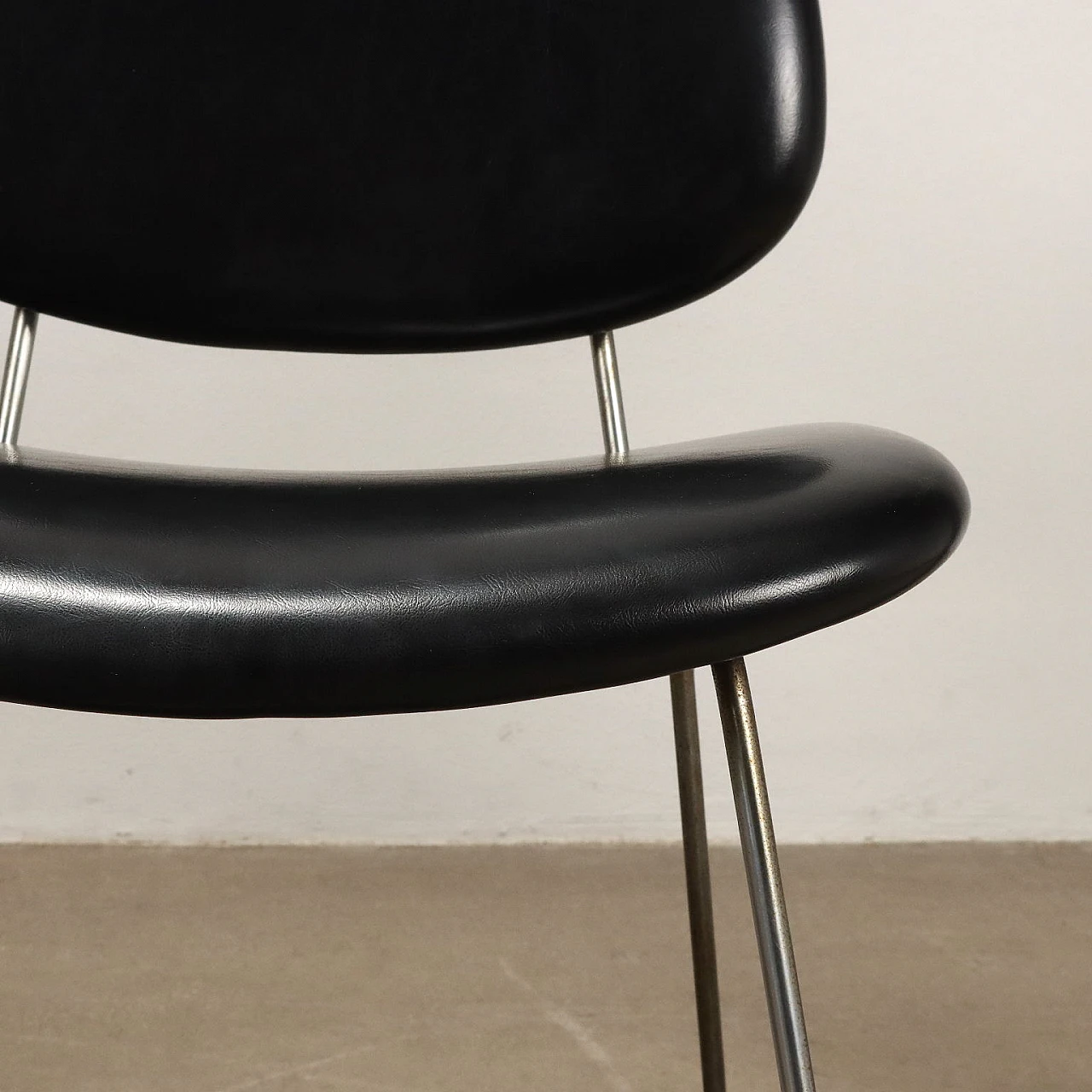 Pair of chairs in black leatherette and chromed metal, 1960s 5