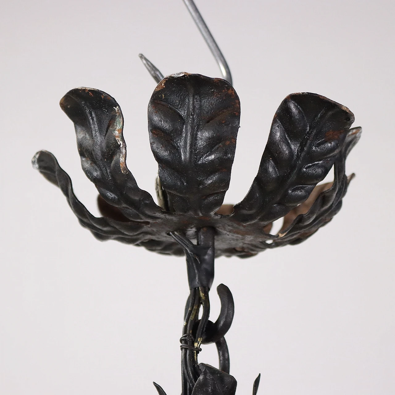 Lampadario in ferro battuto, inizio '900 4