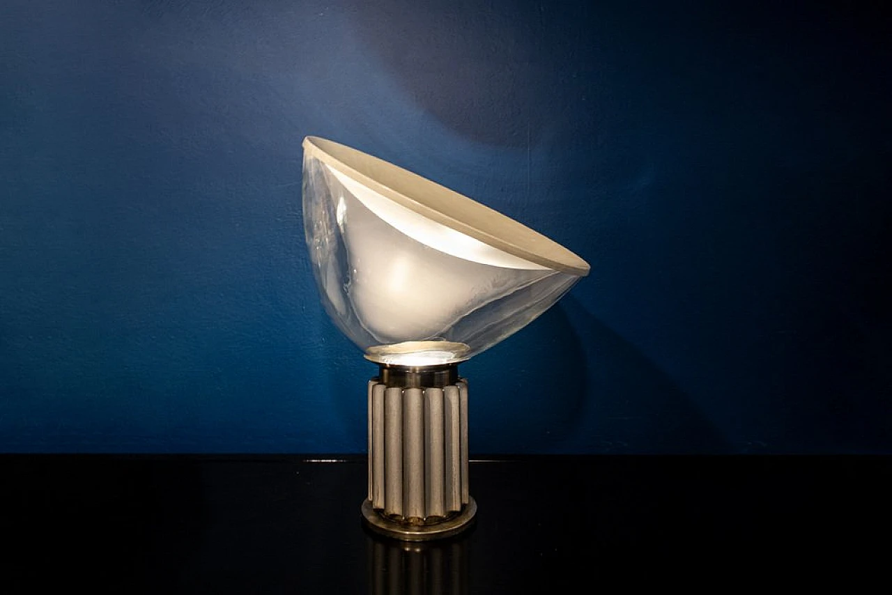 Lampada da tavolo Taccia di Pier Giacomo e Achille Castiglioni per Flos Early Edtions, 1962 1