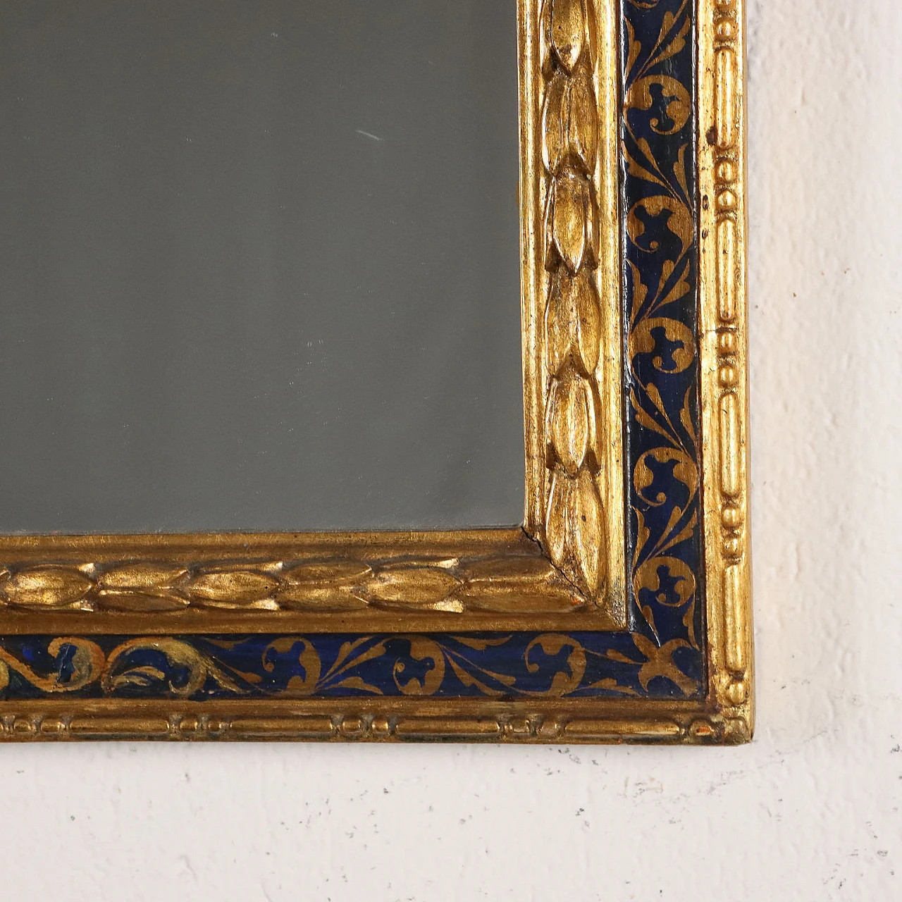 Neo-Renaissance style carved, gilded and painted wood mirror 6