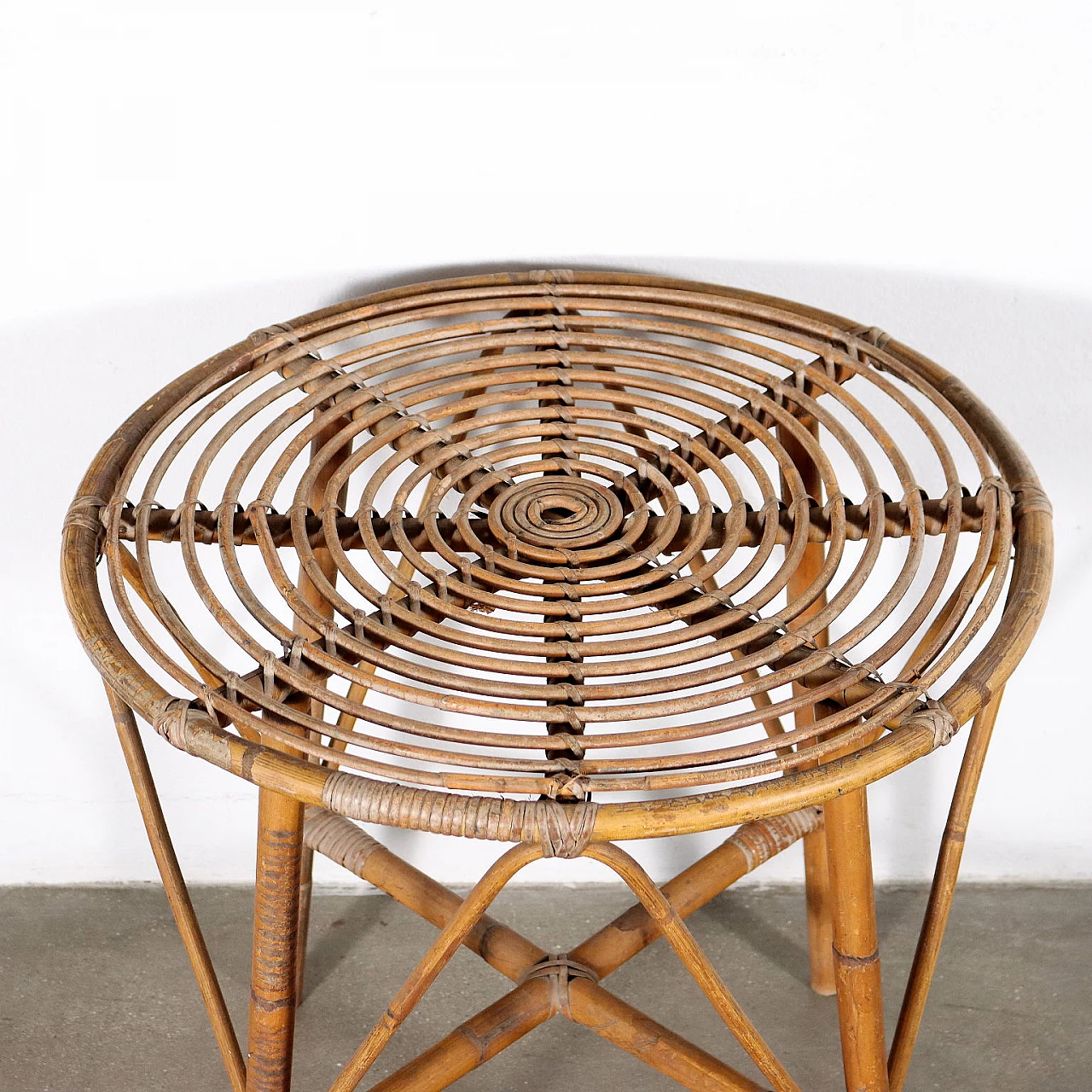 Tavolino rotondo in bambù, anni '60 3