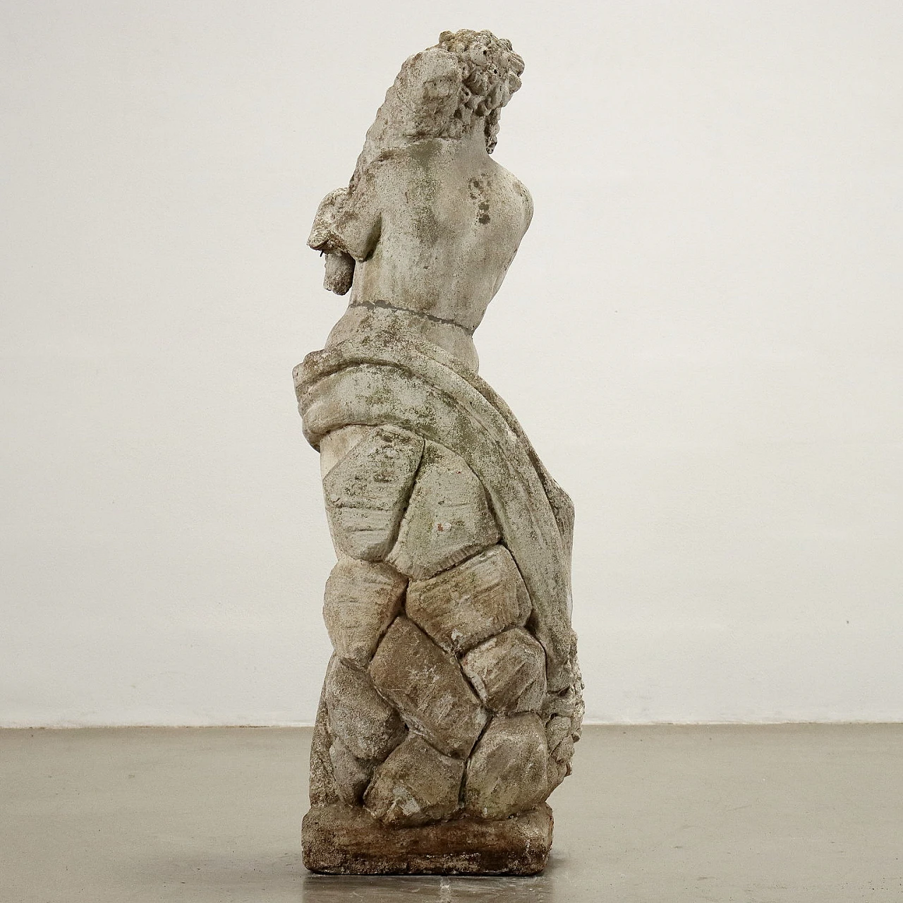 Scultura da giardino di Ercole in graniglia 10