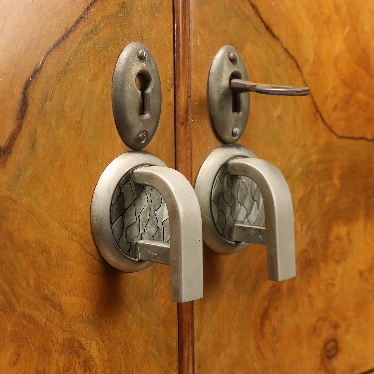 Walnut and burl veneer sideboard with two doors and drawers 5
