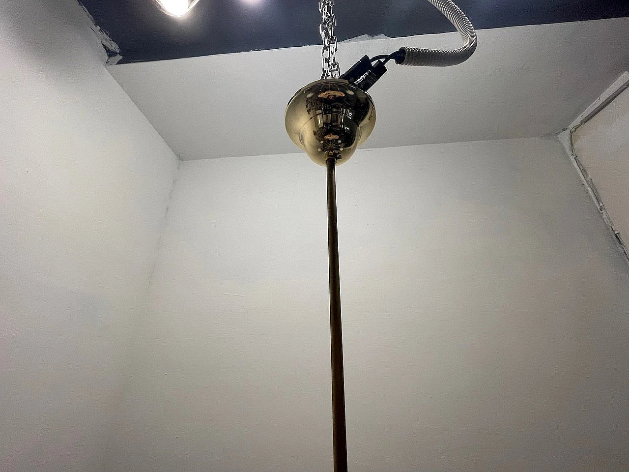 Italian Opaline Glass and Brass Sputnik Chandelier, 1960s 11