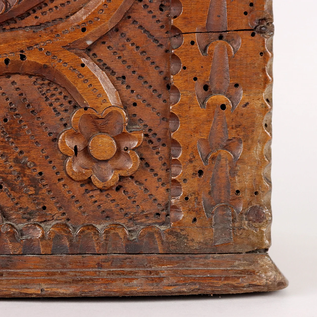 Cassetta tardo Rinascimentale in pino cembro e acero, inizio '600 6