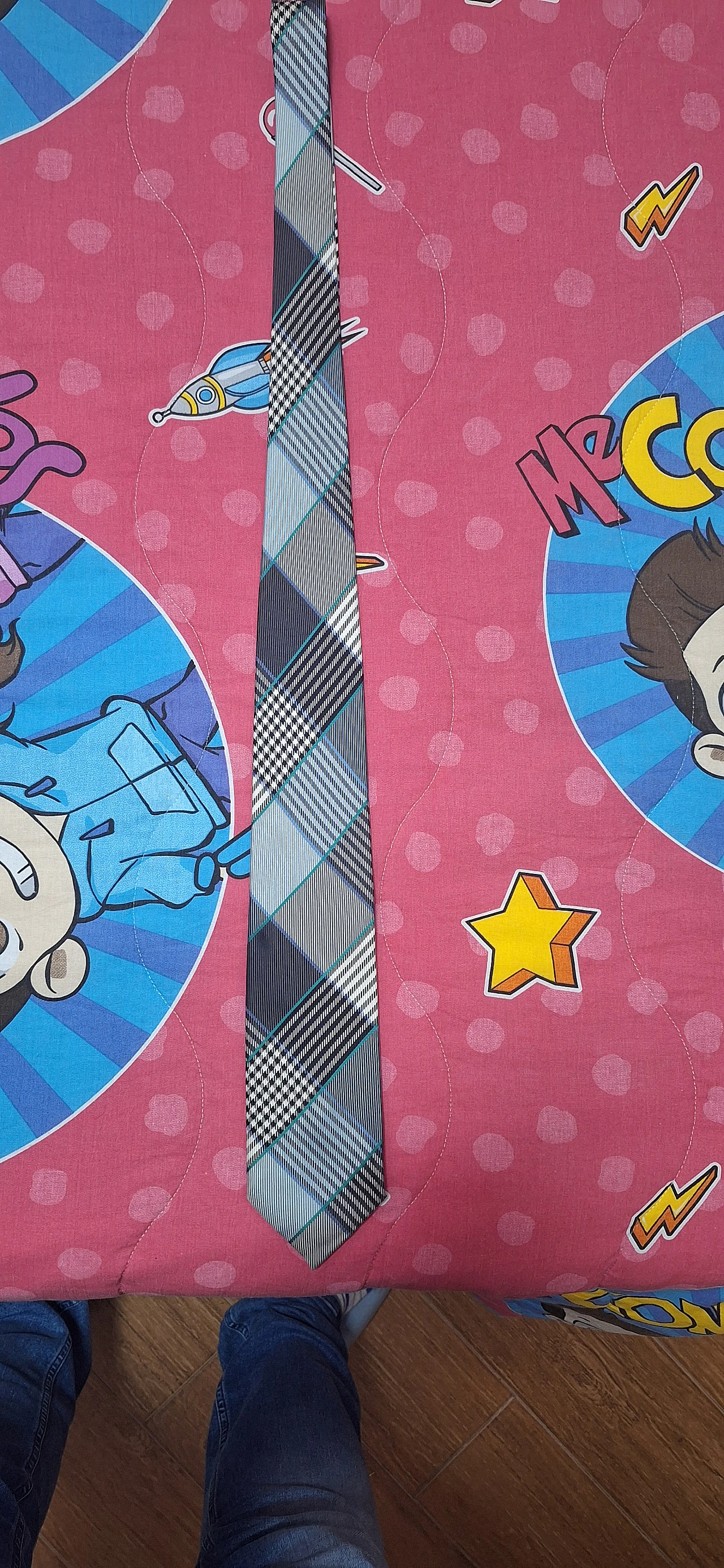 Serie di cravatte vintage firmate Krizia, Ferragamo, YSL, '900 4