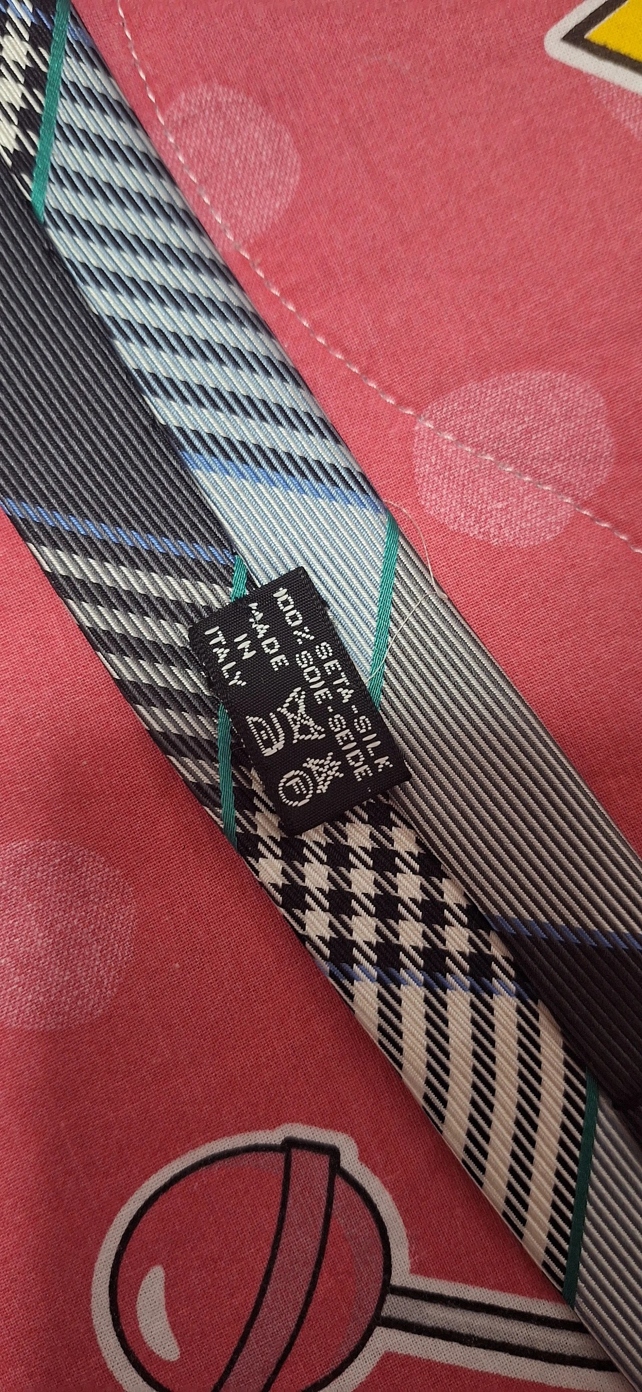 Serie di cravatte vintage firmate Krizia, Ferragamo, YSL, '900 7