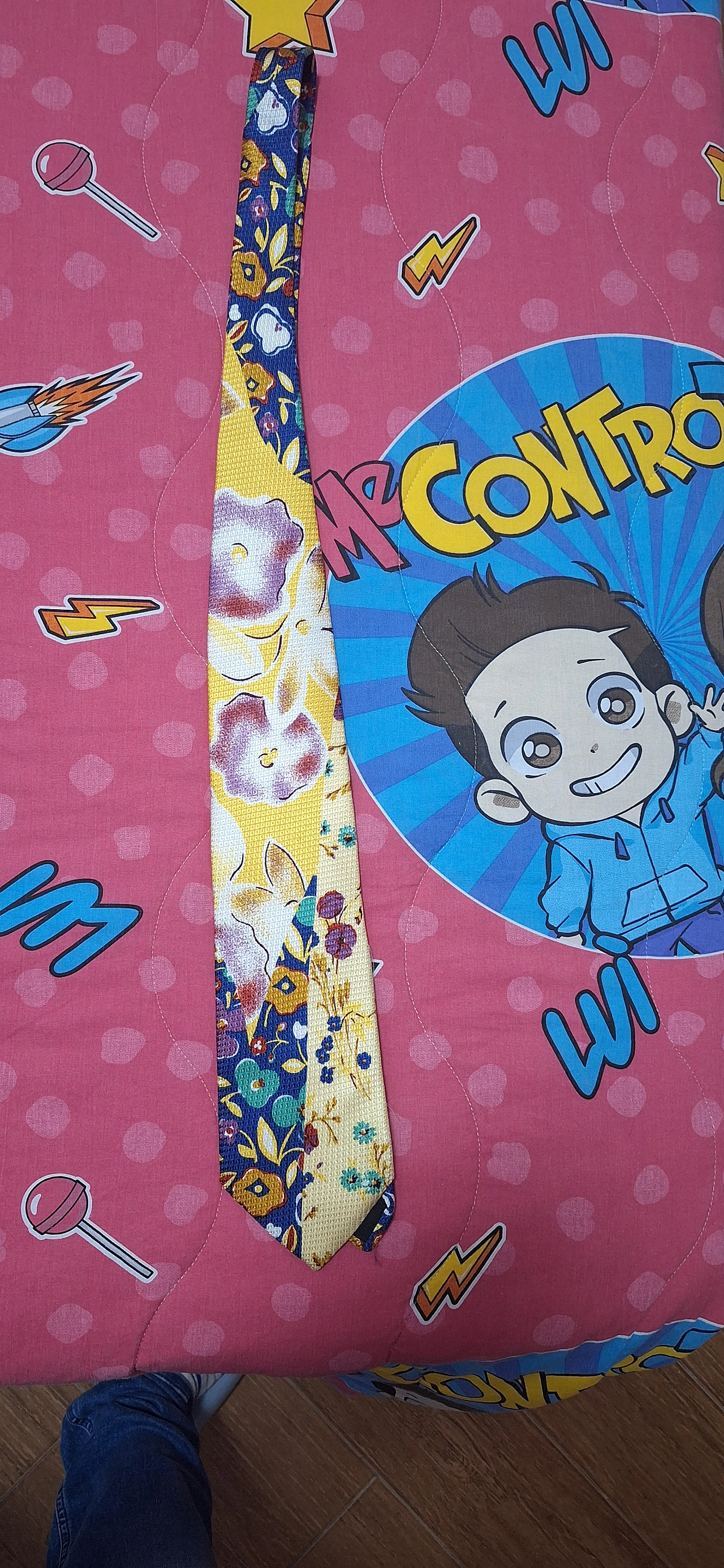 Serie di cravatte vintage firmate Krizia, Ferragamo, YSL, '900 19