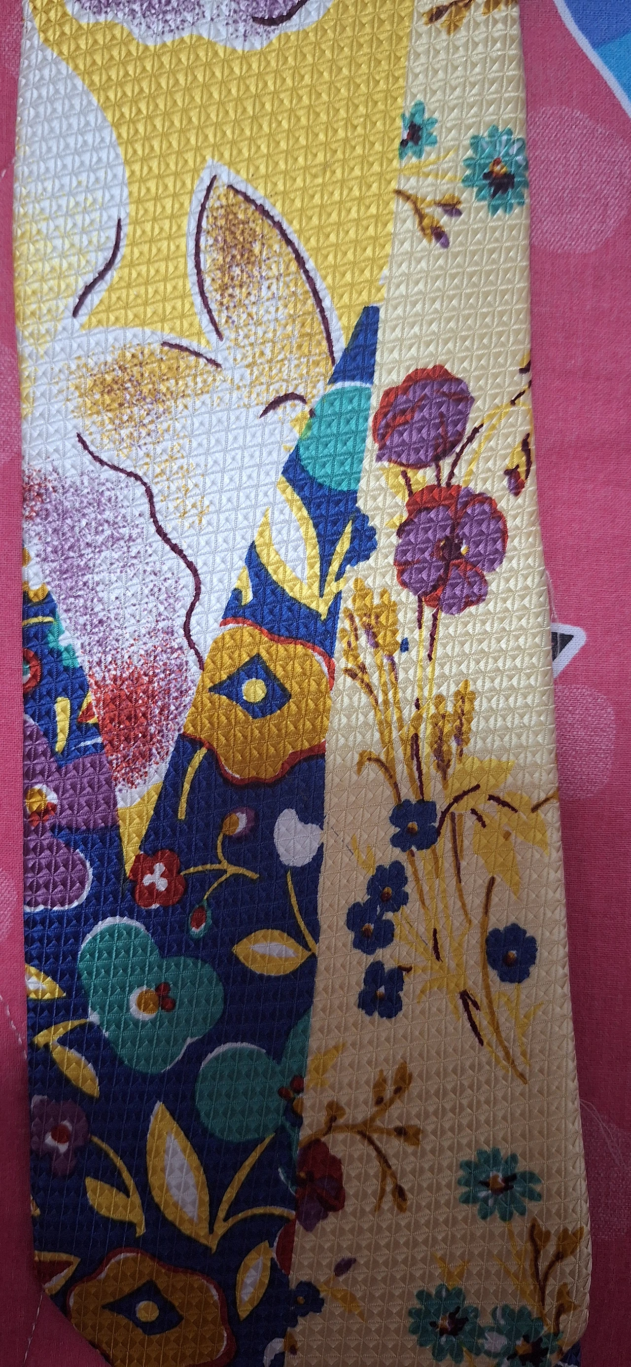 Serie di cravatte vintage firmate Krizia, Ferragamo, YSL, '900 20