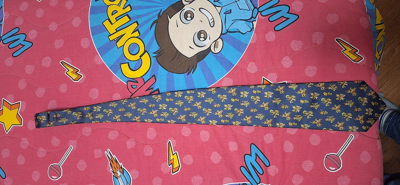 Serie di cravatte vintage firmate Krizia, Ferragamo, YSL, '900 32