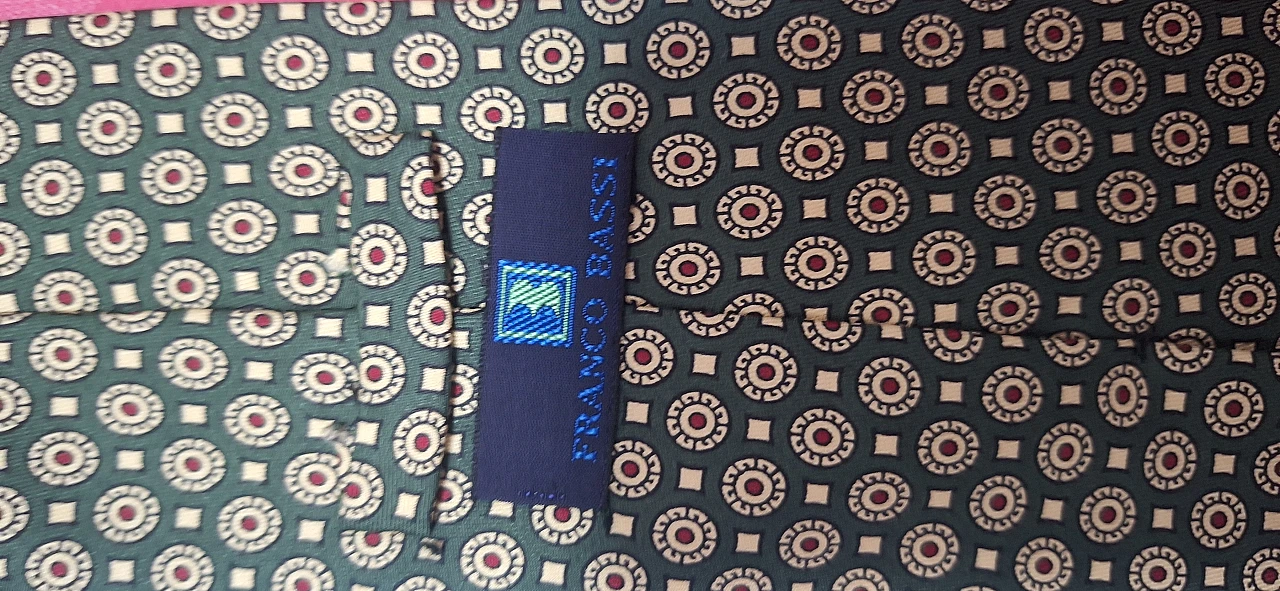 Serie di cravatte vintage firmate Krizia, Ferragamo, YSL, '900 36