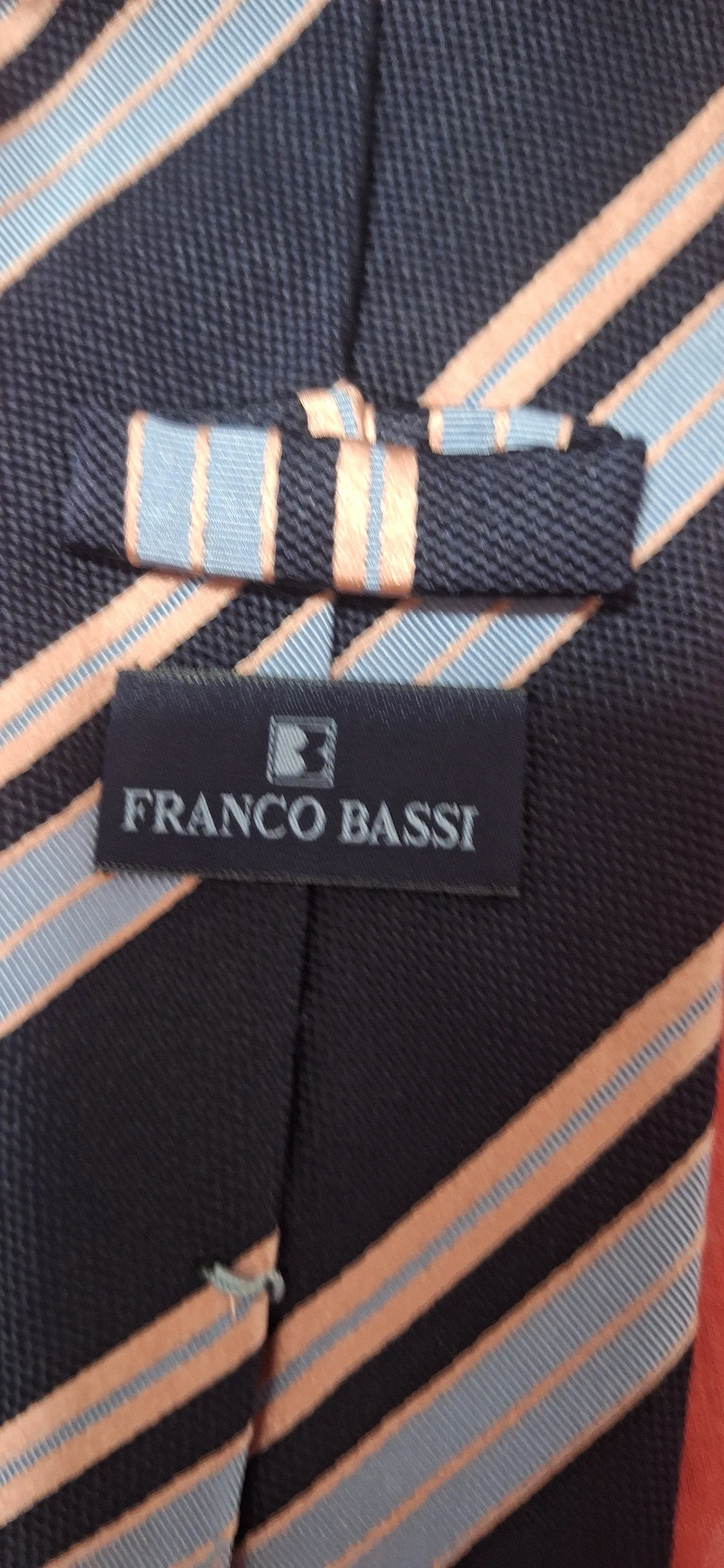 Serie di cravatte vintage firmate Krizia, Ferragamo, YSL, '900 47