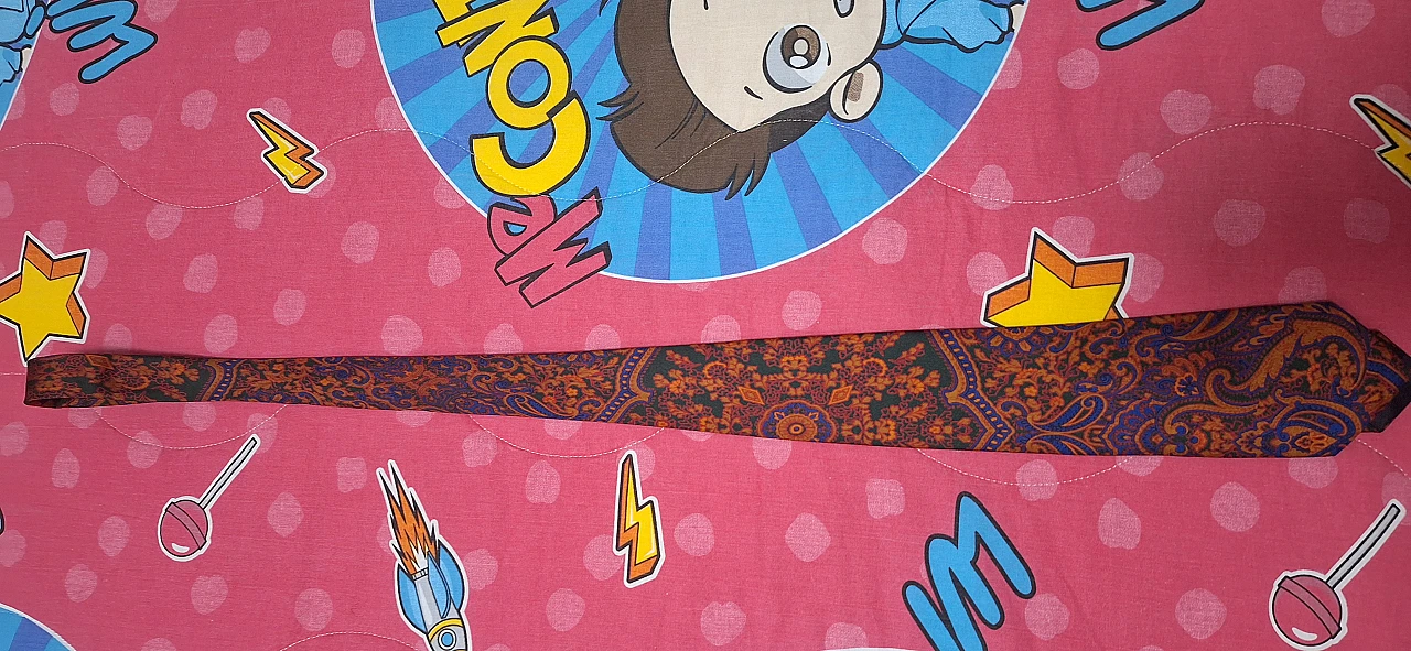 Serie di cravatte vintage firmate Krizia, Ferragamo, YSL, '900 49