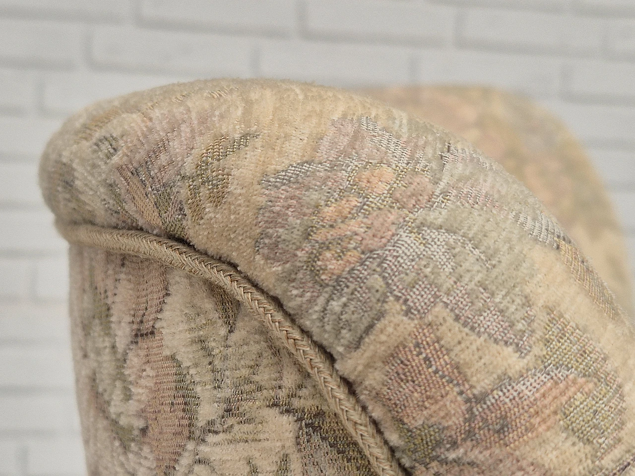 Poltroncina danese fucsia floreale, anni '70 7