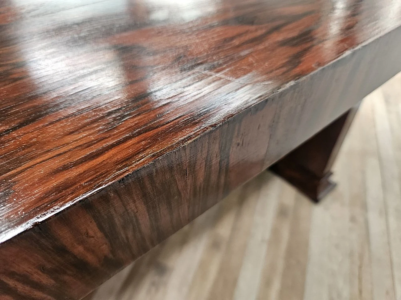 Tavolo da pranzo Art Déco allungabile in noce, anni '30 12