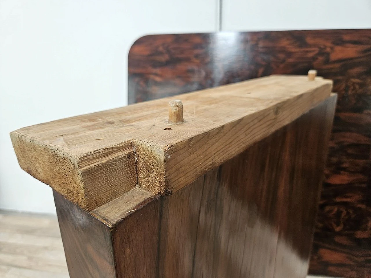 Tavolo da pranzo Art Déco allungabile in noce, anni '30 34