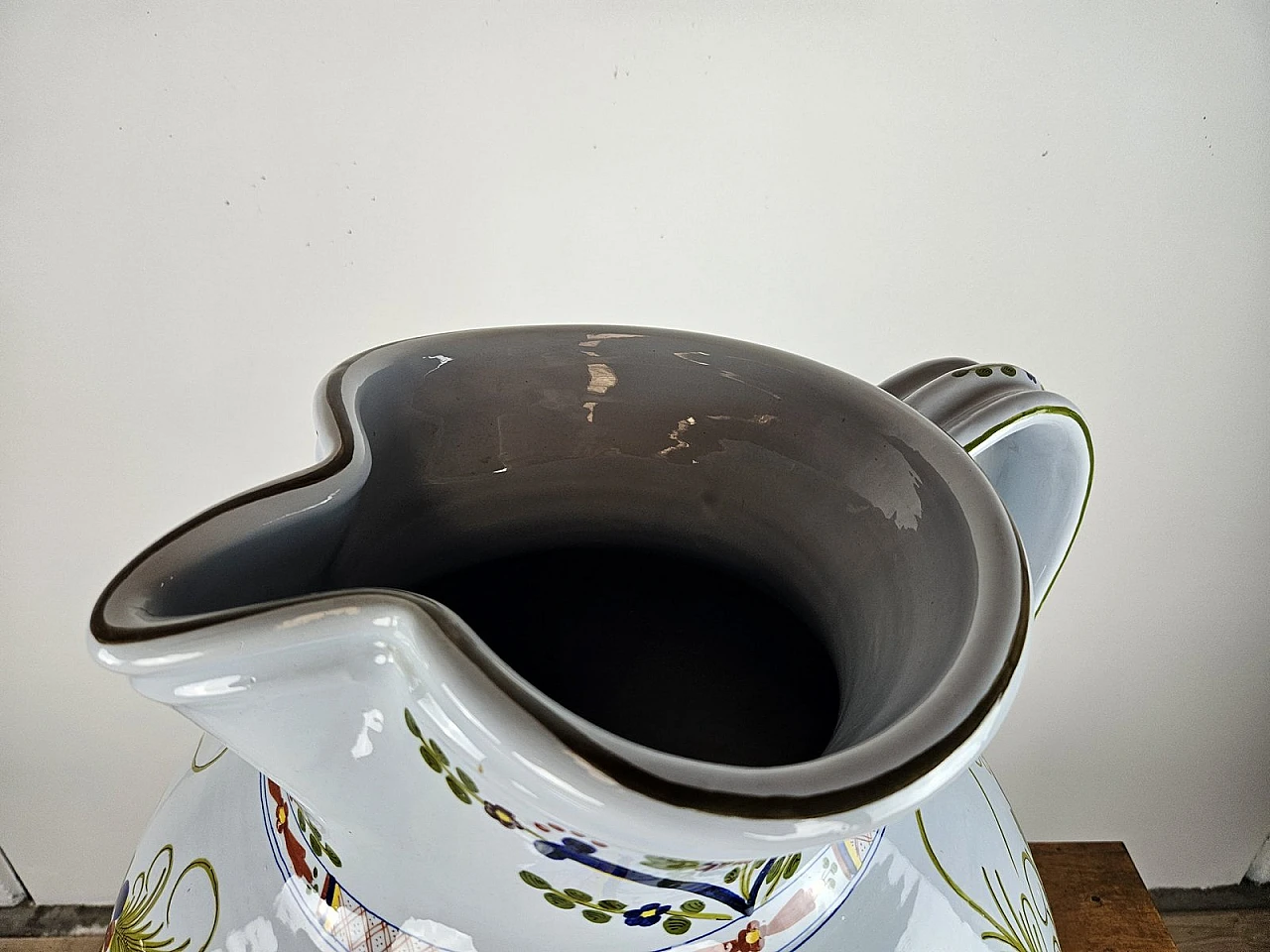 Anfora grande in ceramica decorata di La Vecchia Faenza, inizio XXI secolo 6