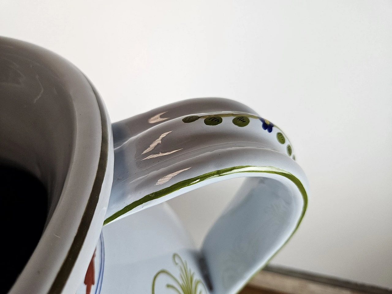 Anfora grande in ceramica decorata di La Vecchia Faenza, inizio XXI secolo 11