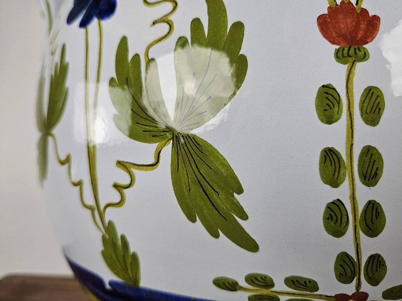 Anfora grande in ceramica decorata di La Vecchia Faenza, inizio XXI secolo 22