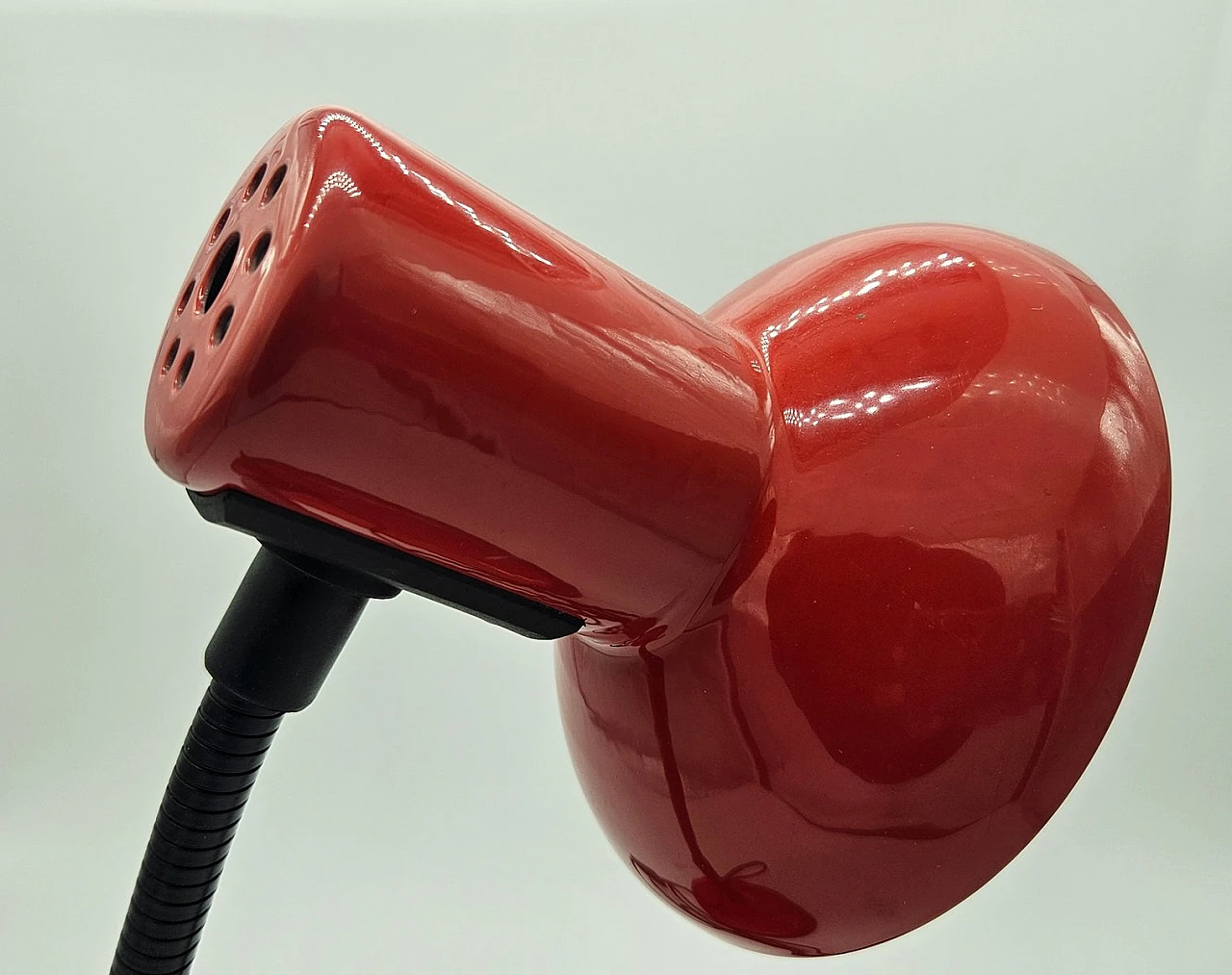 Lampada da tavolo rossa di Veneta Lumi, anni '80 5