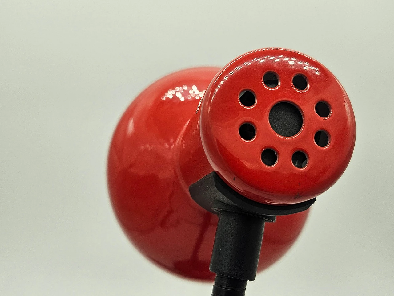 Lampada da tavolo rossa di Veneta Lumi, anni '80 7