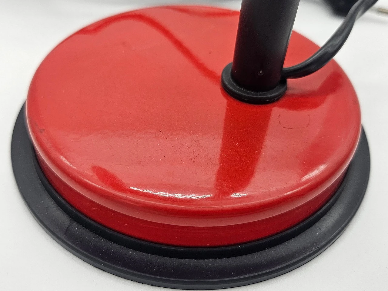 Lampada da tavolo rossa di Veneta Lumi, anni '80 13