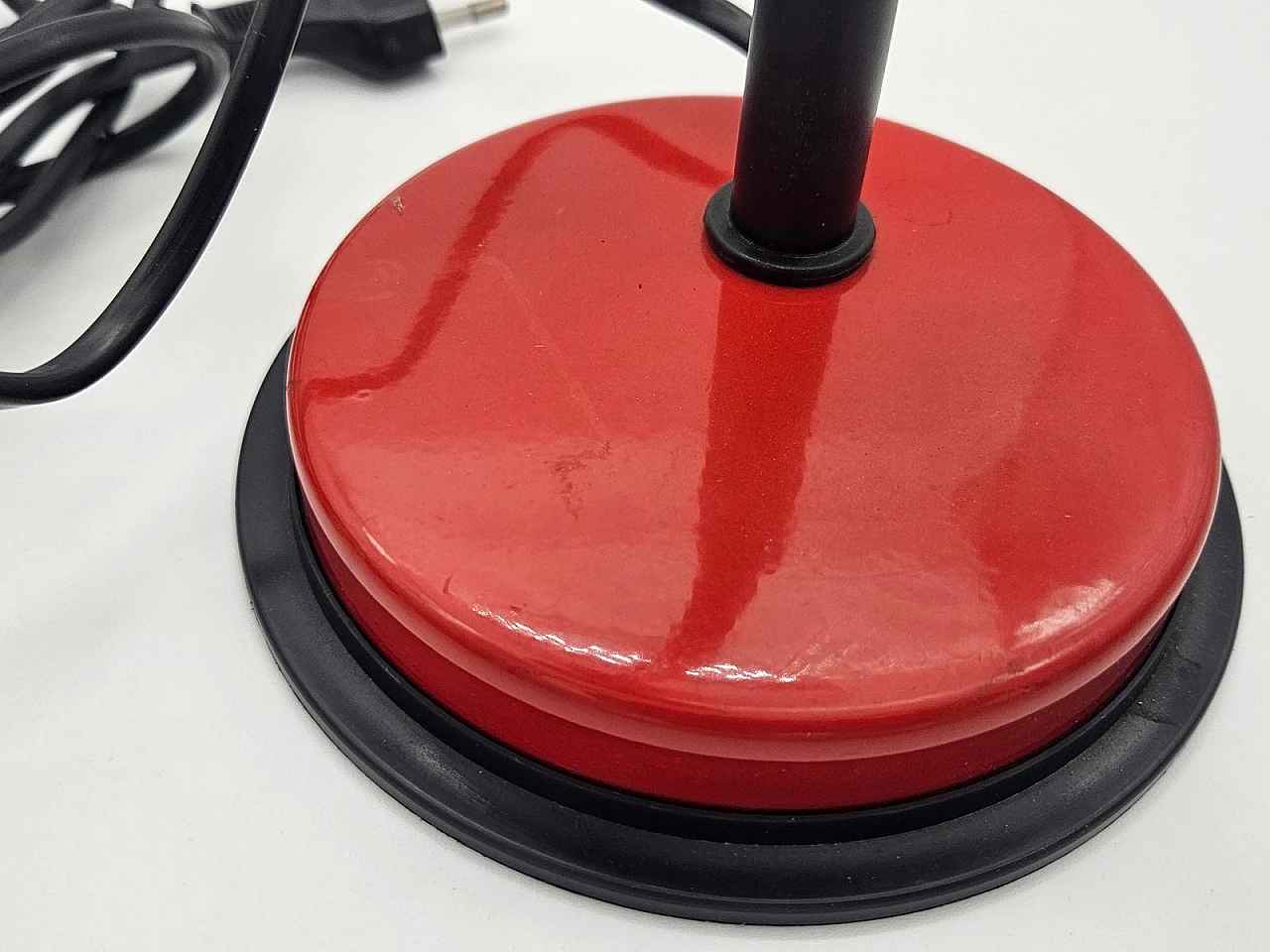 Lampada da tavolo rossa di Veneta Lumi, anni '80 14