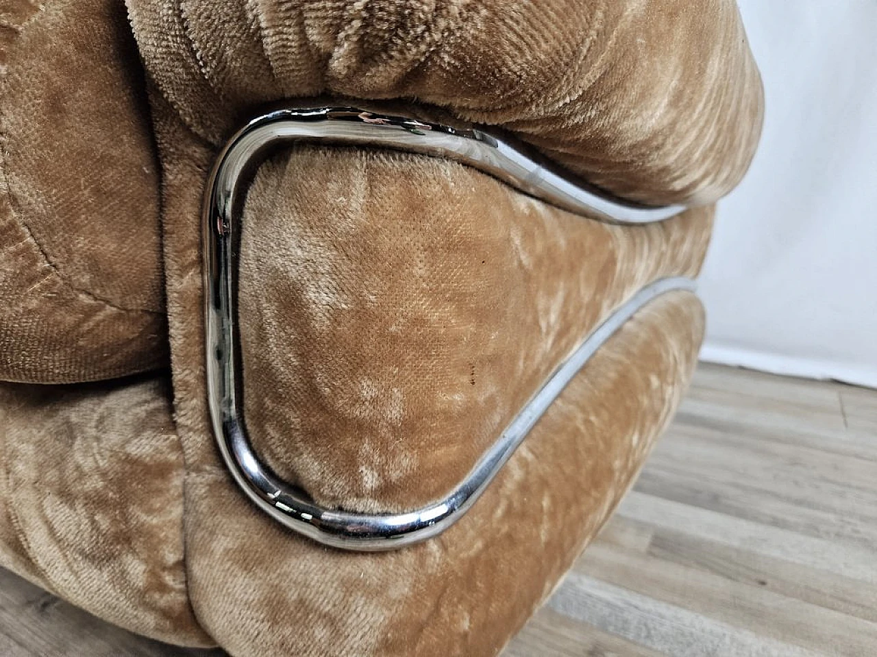 Armchair in fabric and steel with wooden feet, 1970 13