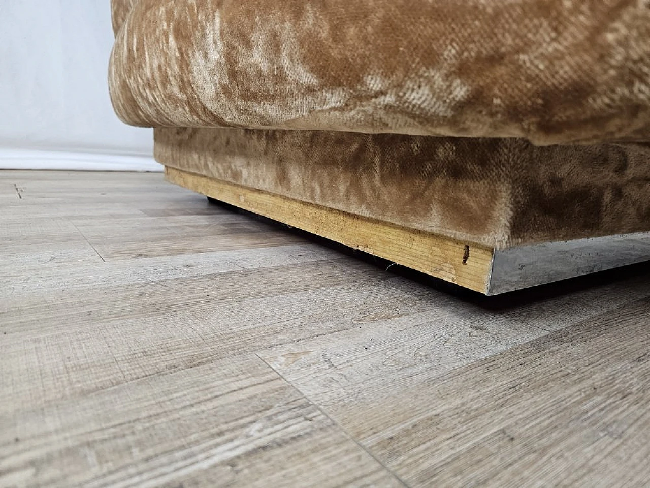 Armchair in fabric and steel with wooden feet, 1970 20