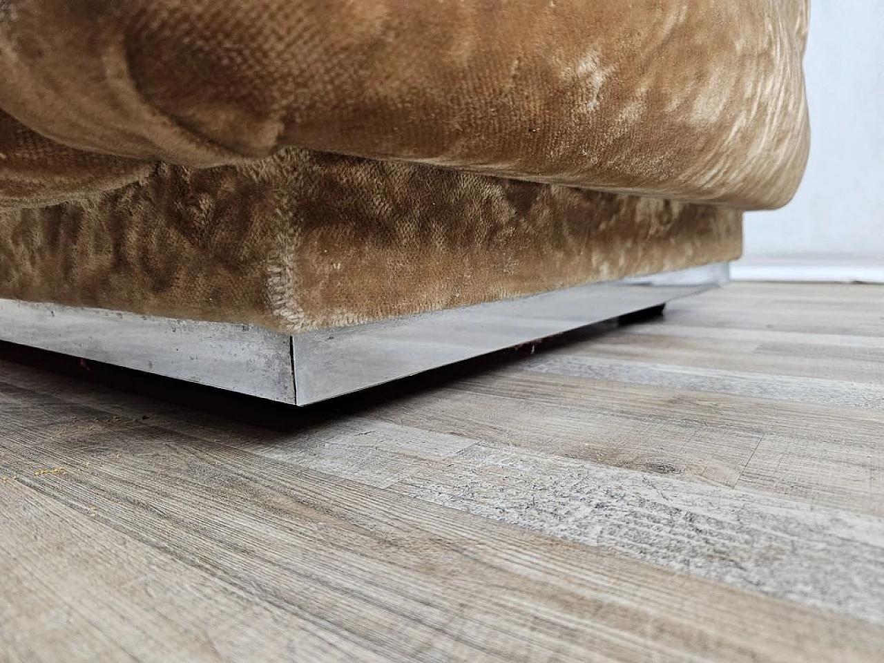 Armchair in fabric and steel with wooden feet, 1970 21