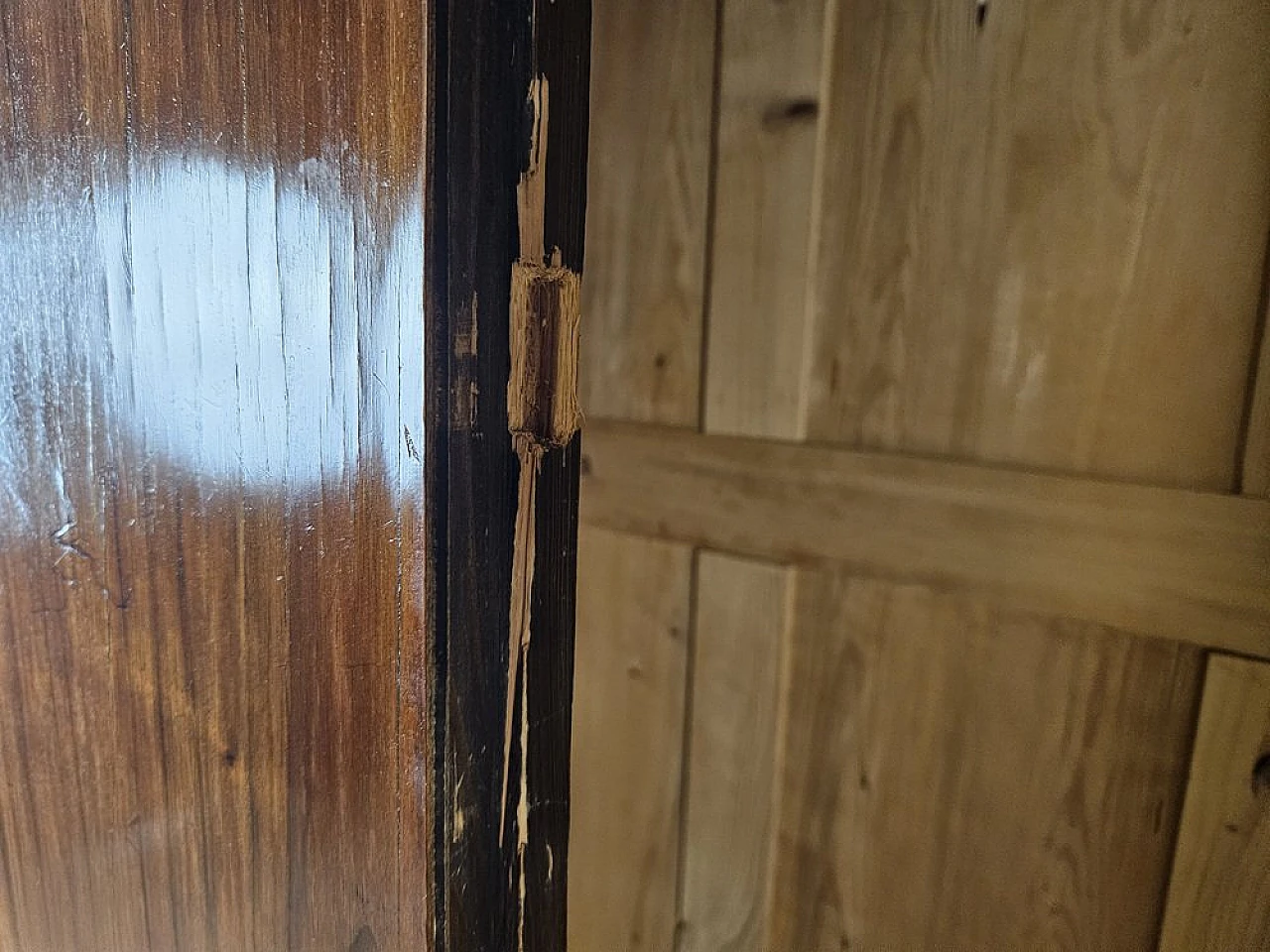 Two-door wardrobe in walnut, 1940 19