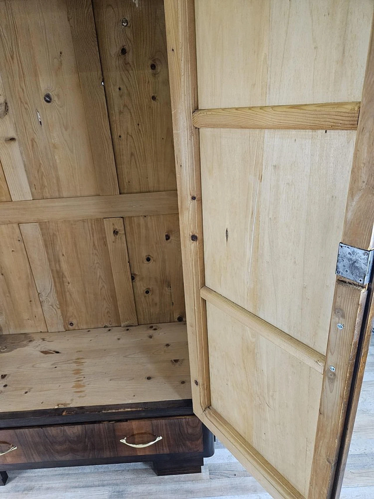 Two-door wardrobe in walnut, 1940 21