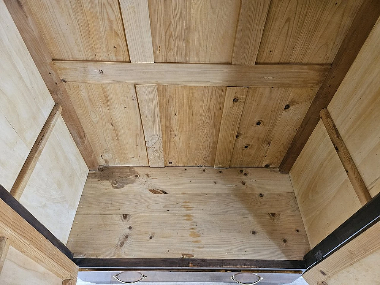 Two-door wardrobe in walnut, 1940 27