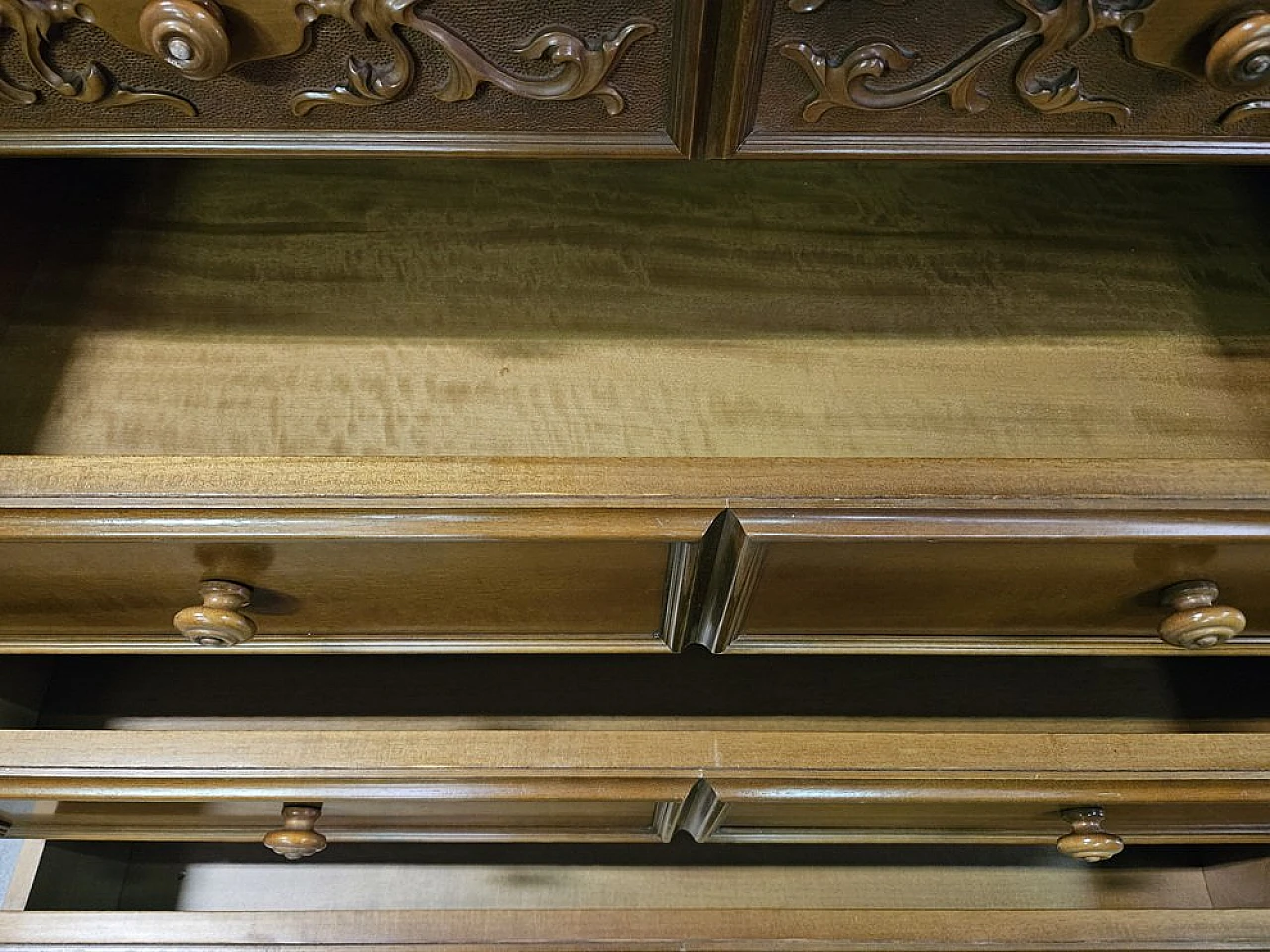 Italian carved wooden sideboard with drawers, 1980 20