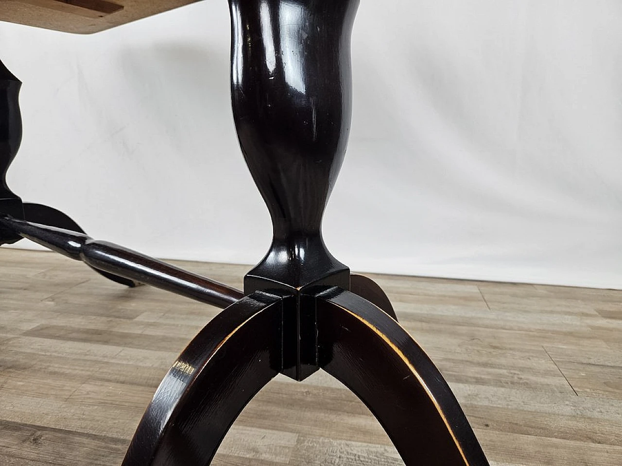 Tavolo da pranzo Mid-Century con ripiano in vetro verde, anni '50 22