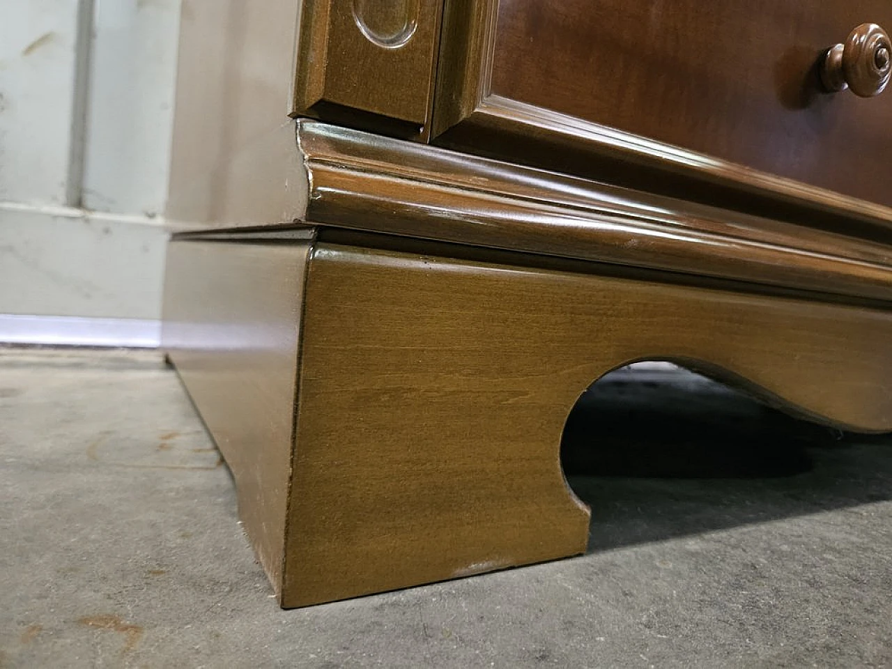 Italian carved wooden sideboard with drawers, 1980 22