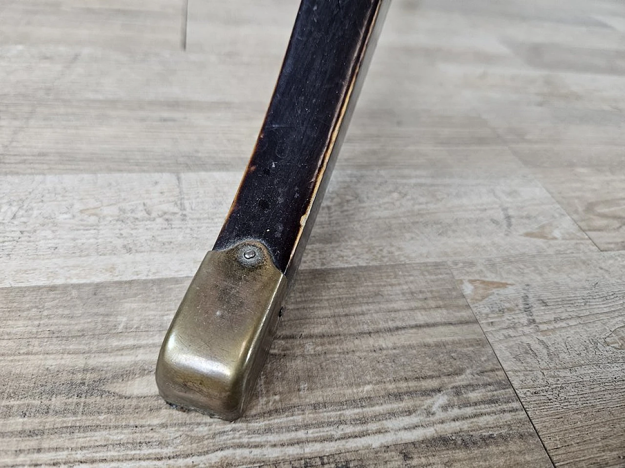 Tavolo da pranzo Mid-Century con ripiano in vetro verde, anni '50 25