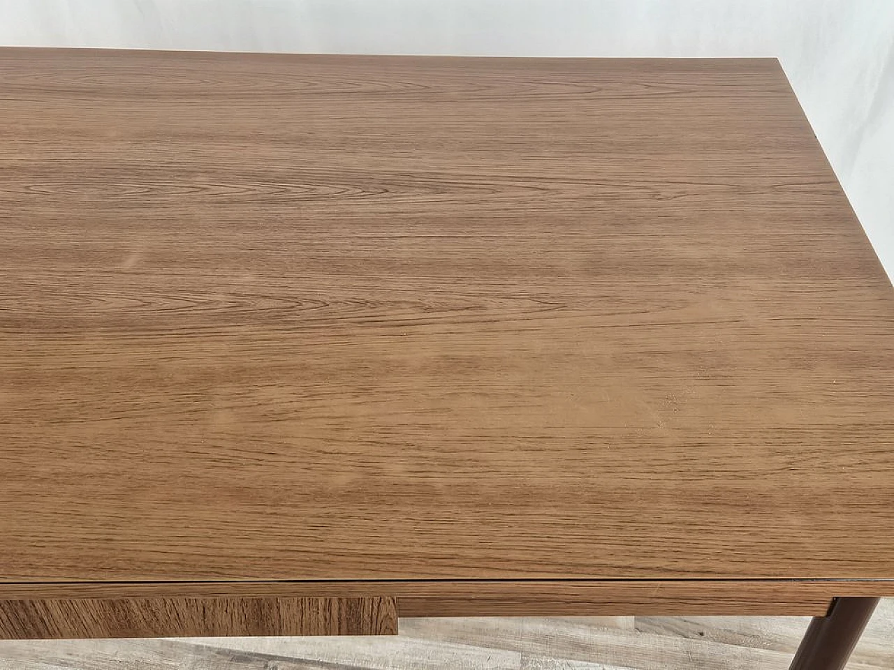 Tavolo da pranzo in formica con cassetto e gambe in metallo, anni '70 6