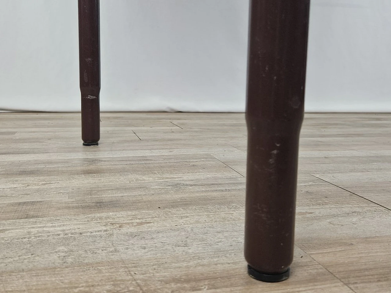 Tavolo da pranzo in formica con cassetto e gambe in metallo, anni '70 19