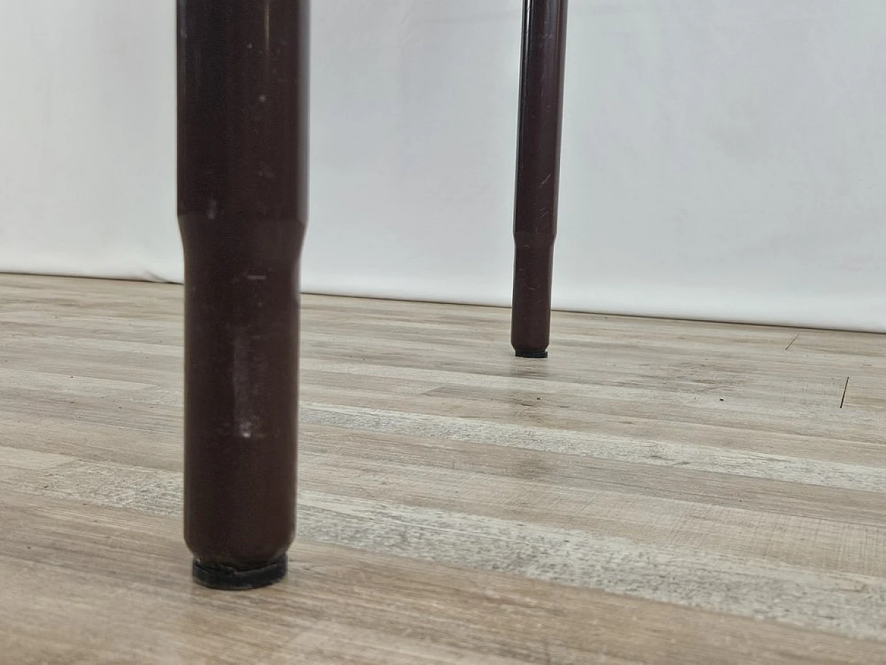 Tavolo da pranzo in formica con cassetto e gambe in metallo, anni '70 20