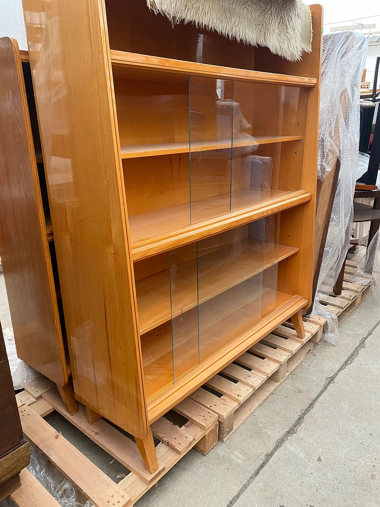 Glass cabinet by František Jirák for Jitona, 1960s 19