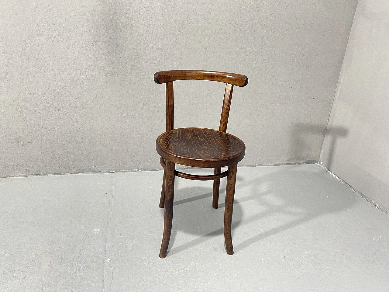 Thonet Mundus wooden chair, 1920s 2