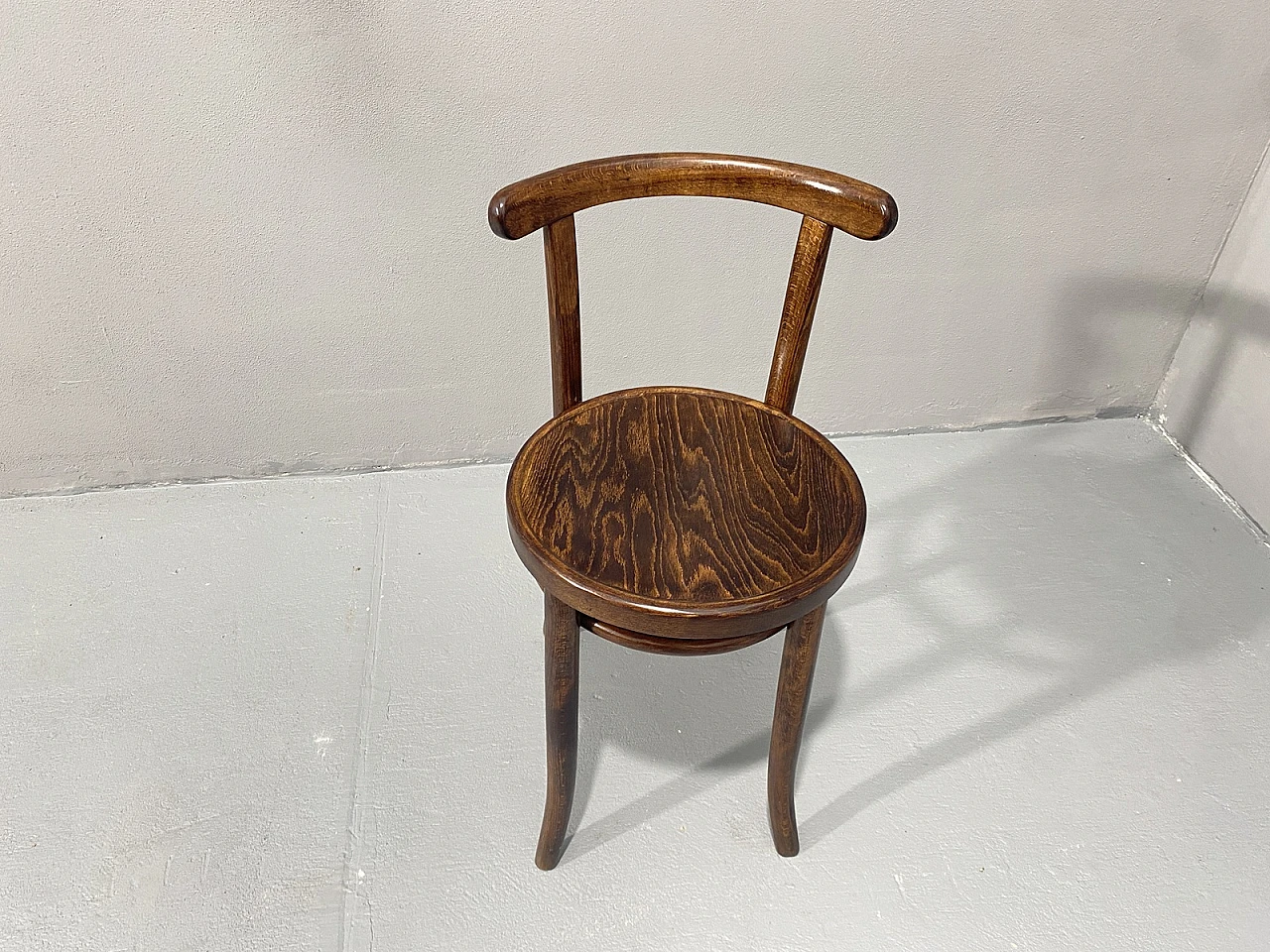 Thonet Mundus wooden chair, 1920s 4